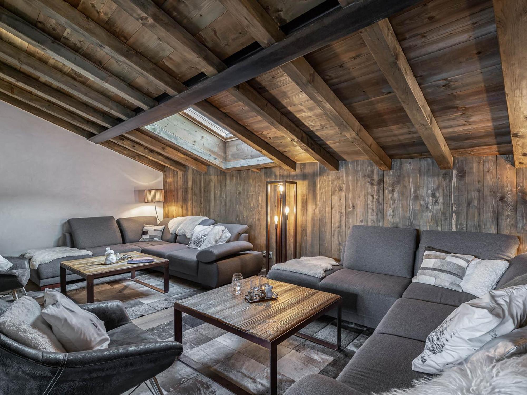 Chalet Elegant A Le Praz Avec Spa, Cheminee Et Services Inclus - Fr-1-568-35 (adults Only)
